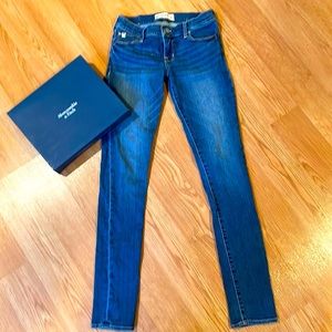 A&F kids jeans cute stretch free gift box
